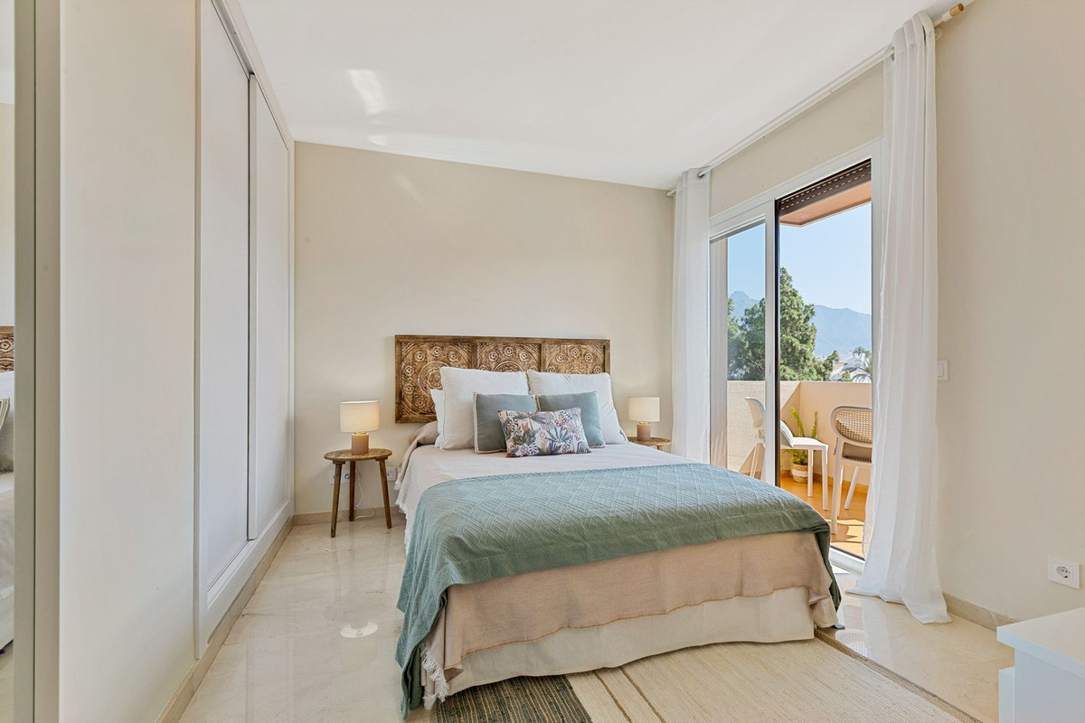 Se vende Apartamento Planta Media de 2 dormitorios en Costa Del Sol, Málaga, España