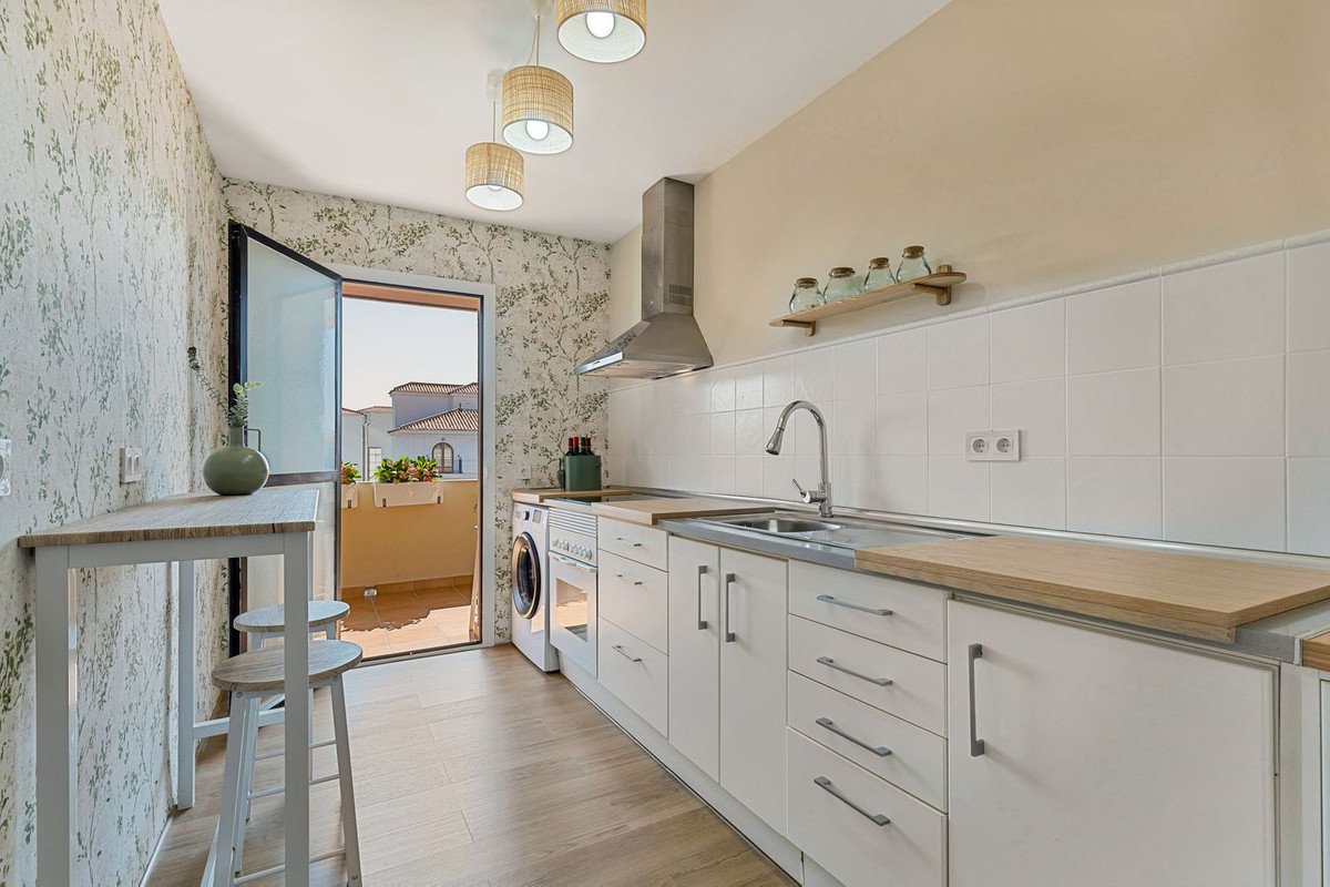Se vende Apartamento Planta Media de 2 dormitorios en Costa Del Sol, Málaga, España
