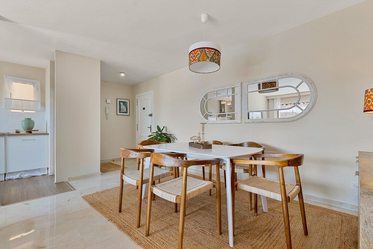 Se vende Apartamento Planta Media de 2 dormitorios en Costa Del Sol, Málaga, España