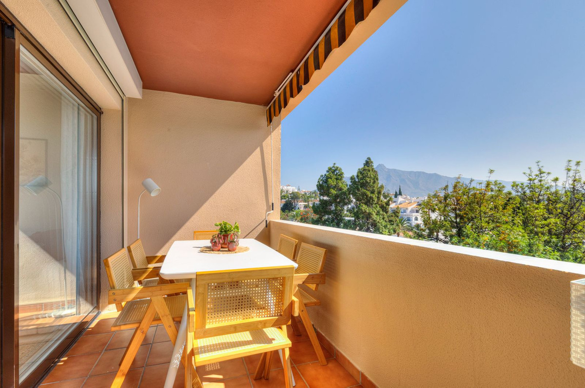 Se vende Apartamento Planta Media de 2 dormitorios en Costa Del Sol, Málaga, España
