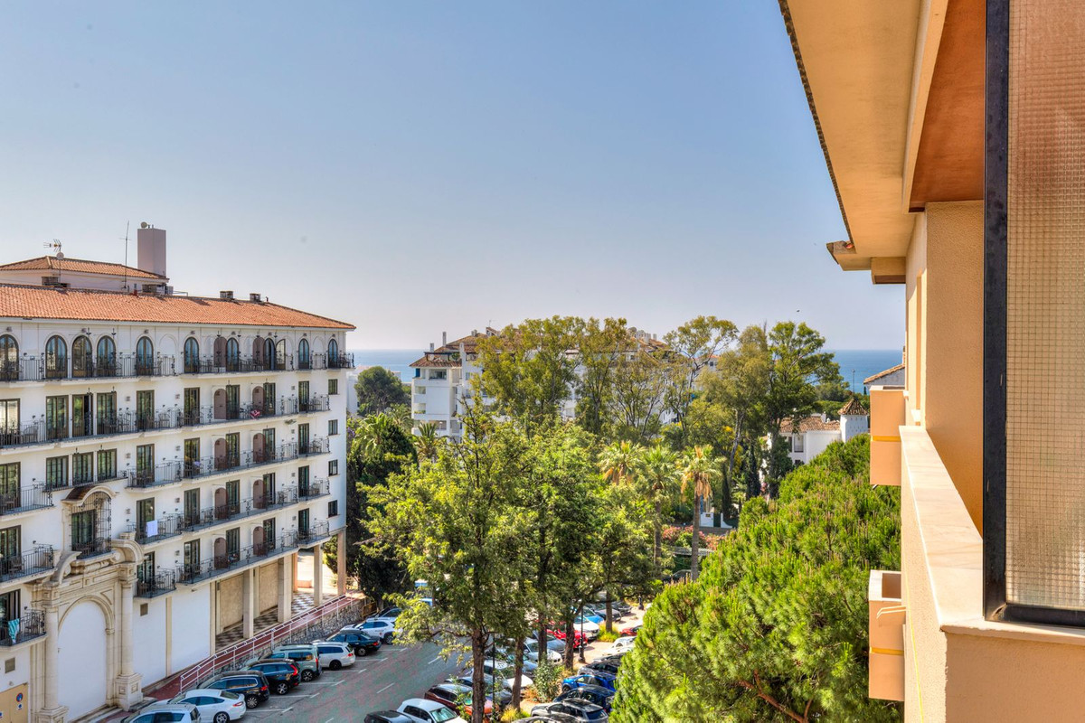 Se vende Apartamento Planta Media de 2 dormitorios en Costa Del Sol, Málaga, España