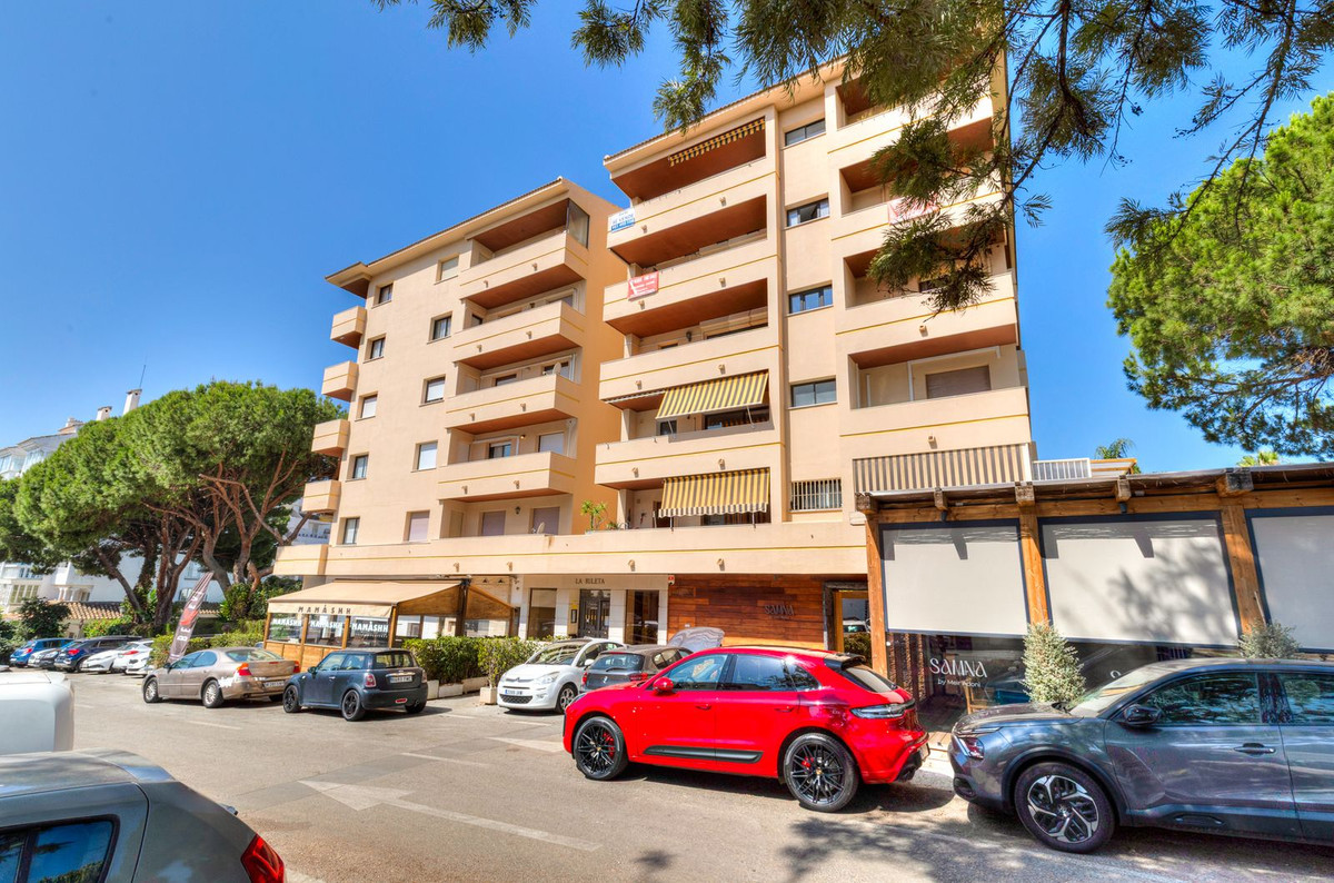 Se vende Apartamento Planta Media de 2 dormitorios en Costa Del Sol, Málaga, España