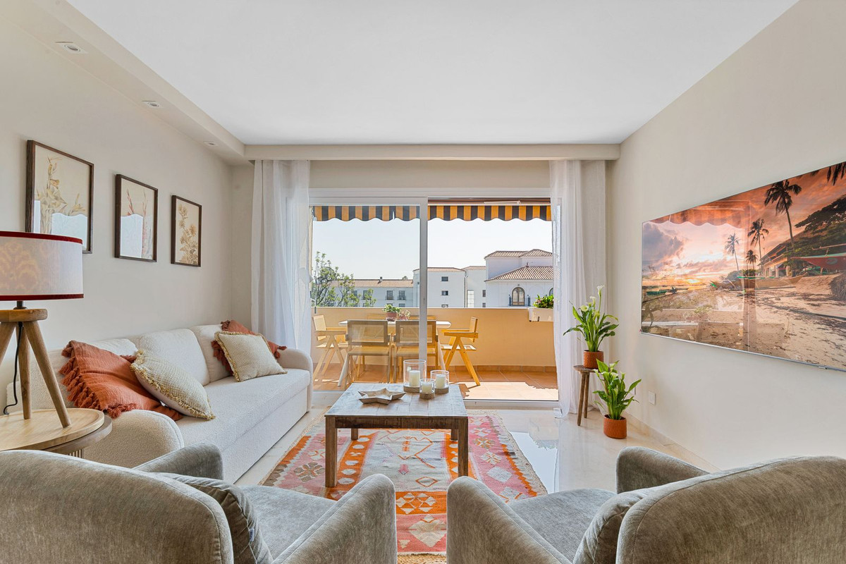 Se vende Apartamento Planta Media de 2 dormitorios en Costa Del Sol, Málaga, España