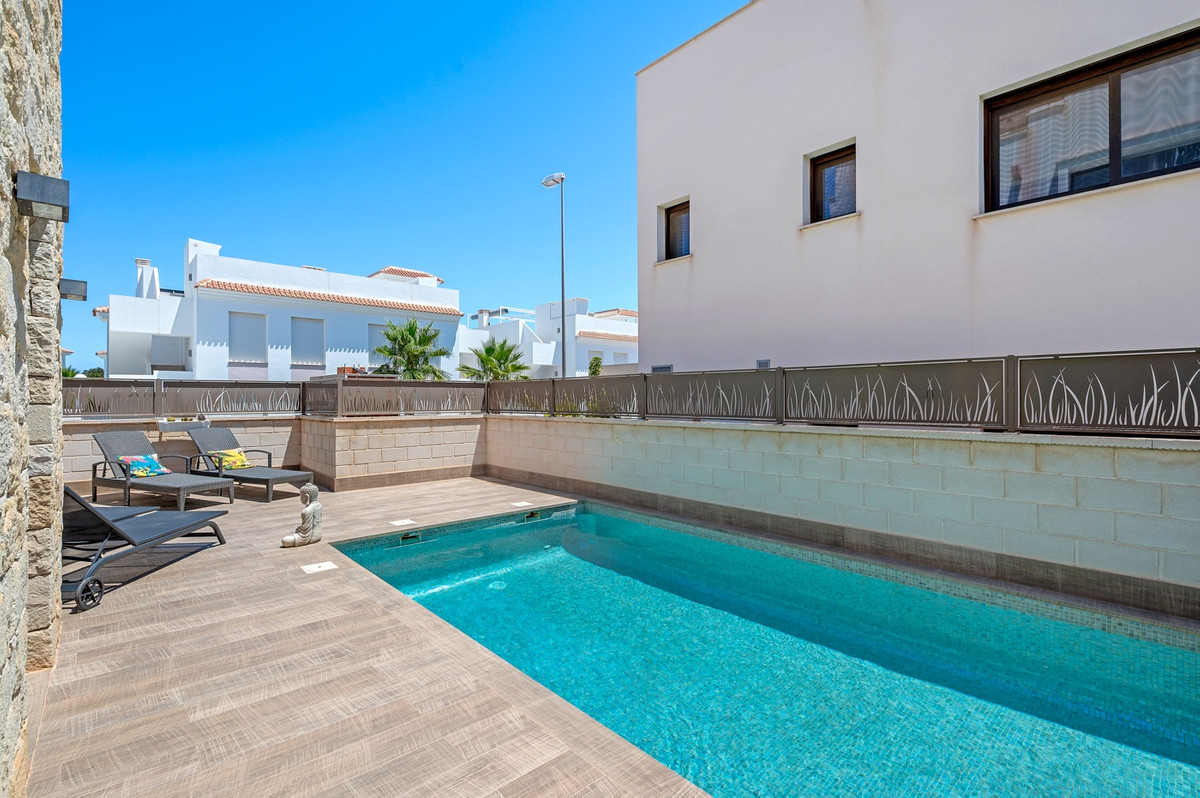 3 Bed Townhouse for sale in Ciudad Quesada Costa Blanca, Alicante, Spain