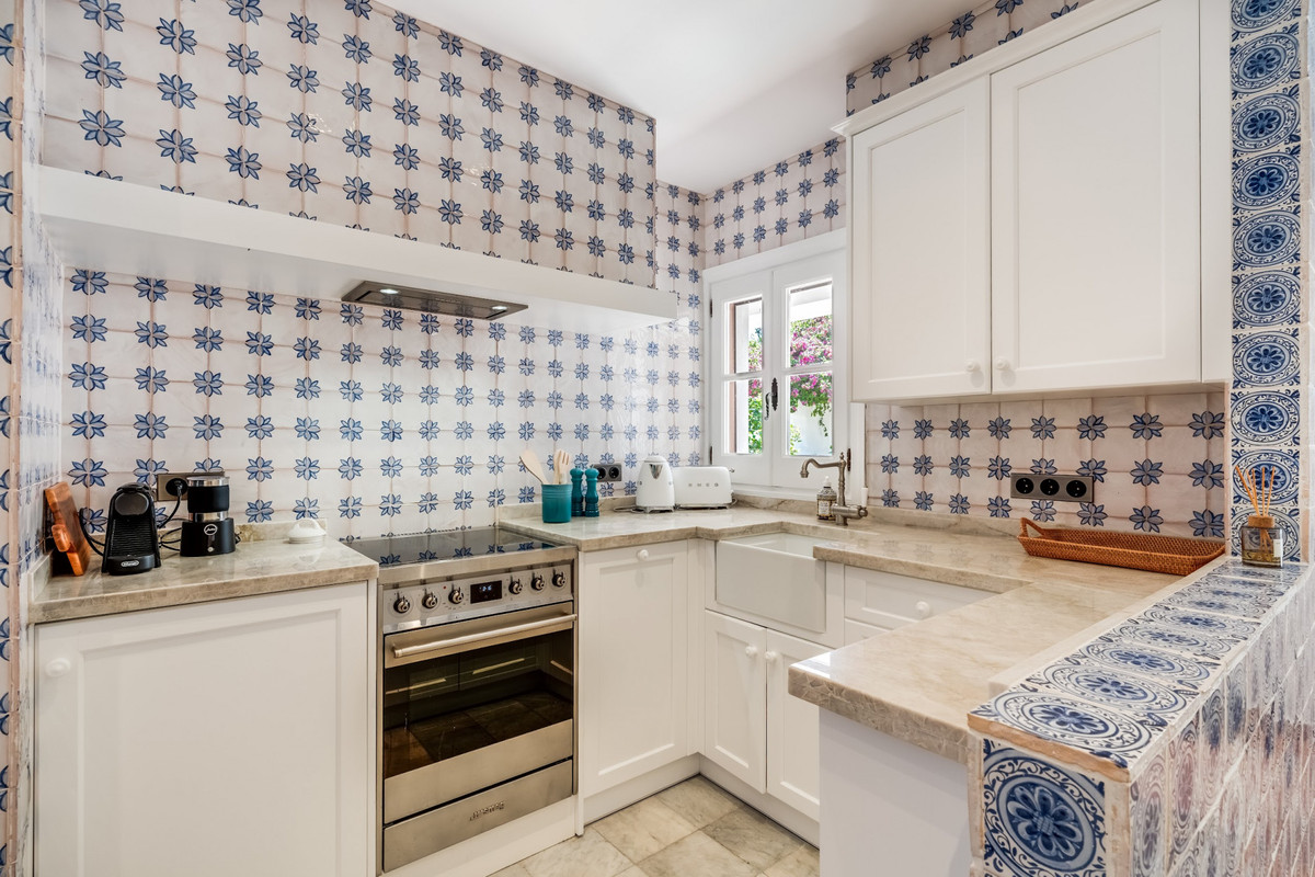 2 Bed Apartment for sale in La Zagaleta Costa Del Sol, Málaga, Spain