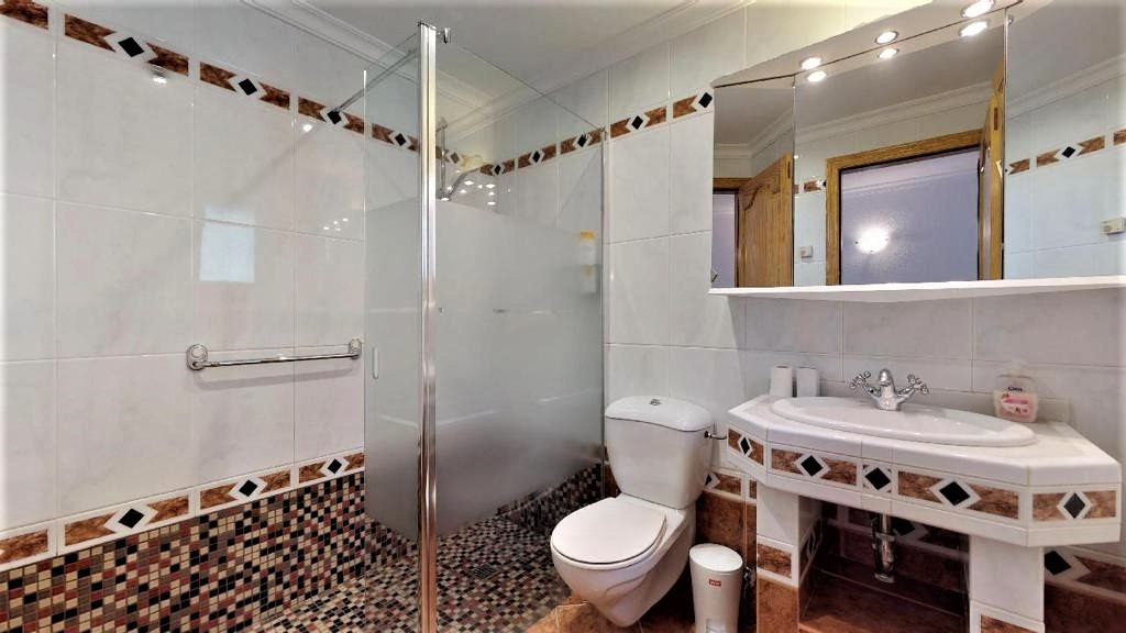 7 Bed Townhouse for sale in Calpe Costa Blanca, Alicante, Spain