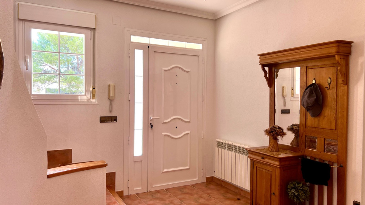 Se vende Villa - Chalet de 5 dormitorios en Costa Blanca, Alicante, España