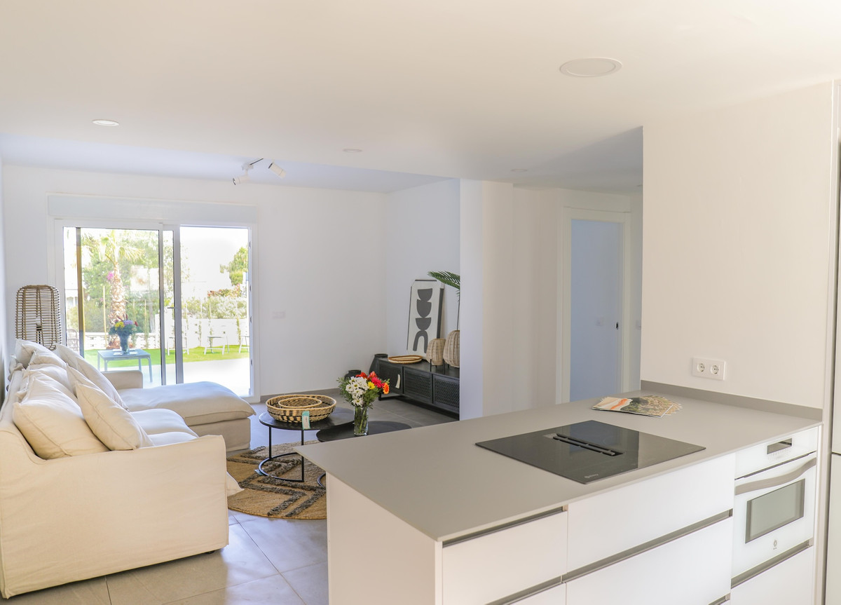 Se vende Apartamento Planta Baja de 2 dormitorios en Costa Blanca, Alicante, España