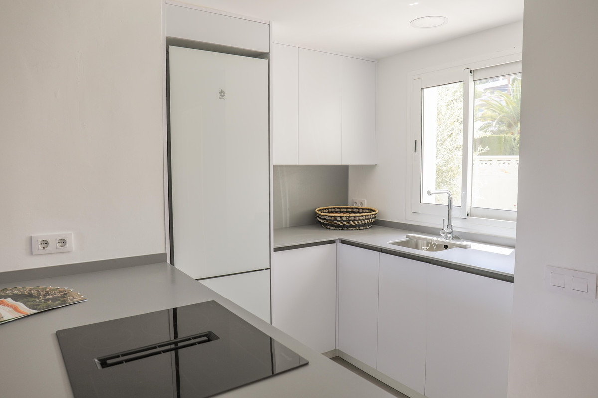 Se vende Apartamento Planta Baja de 2 dormitorios en Costa Blanca, Alicante, España