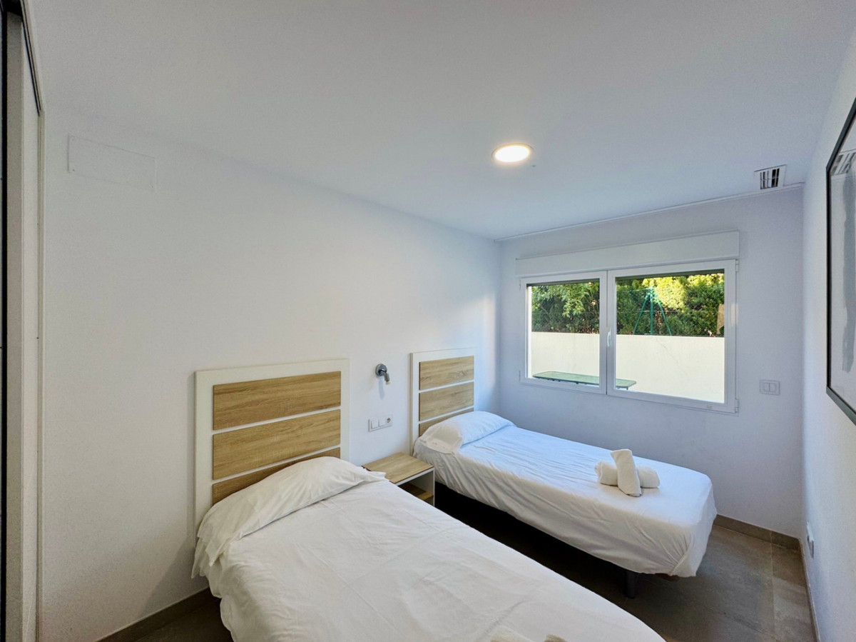 Se vende Apartamento Planta Baja de 3 dormitorios en Costa Blanca, Alicante, España