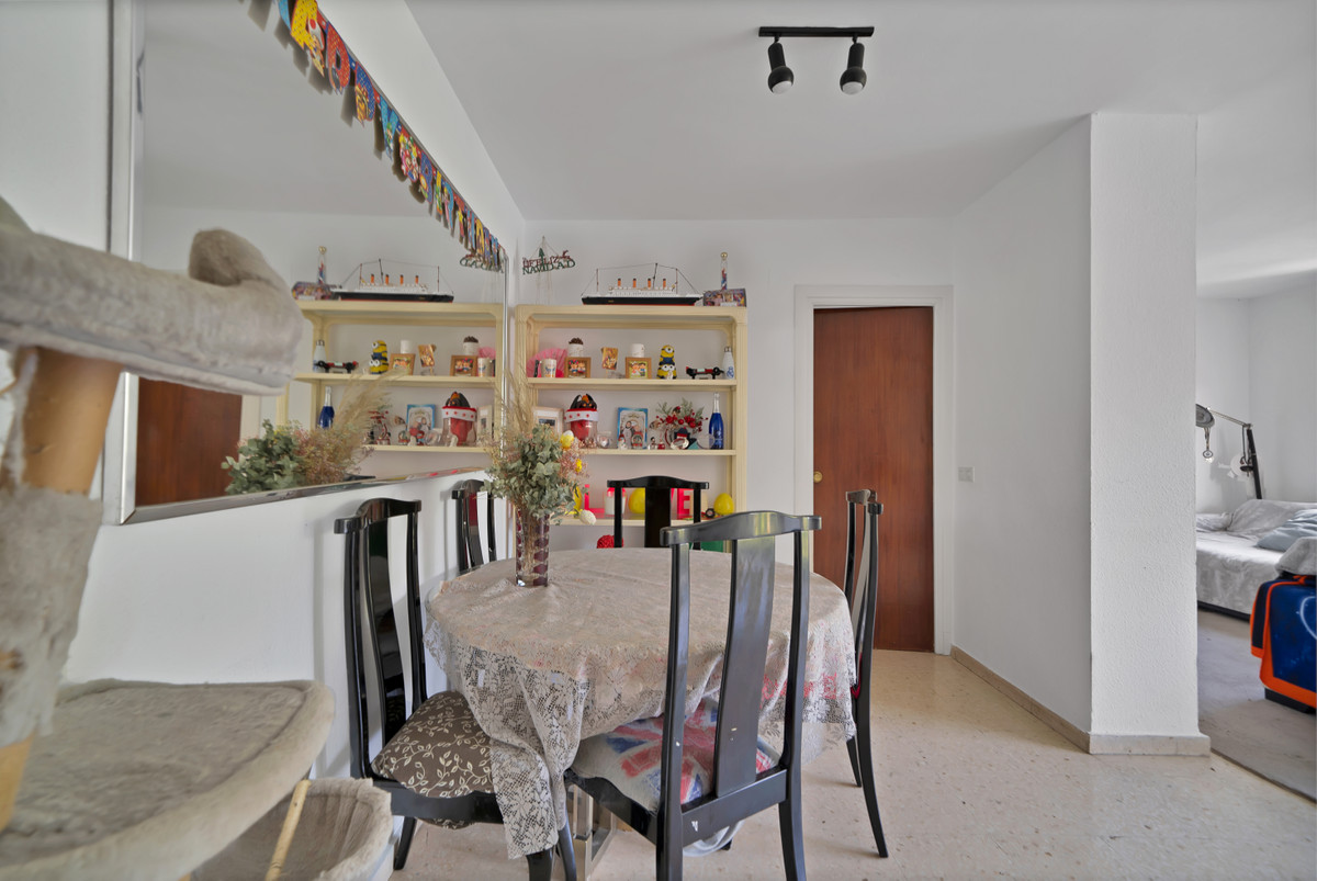 Se vende Apartamento Planta Media de 3 dormitorios en Costa Del Sol, Málaga, España
