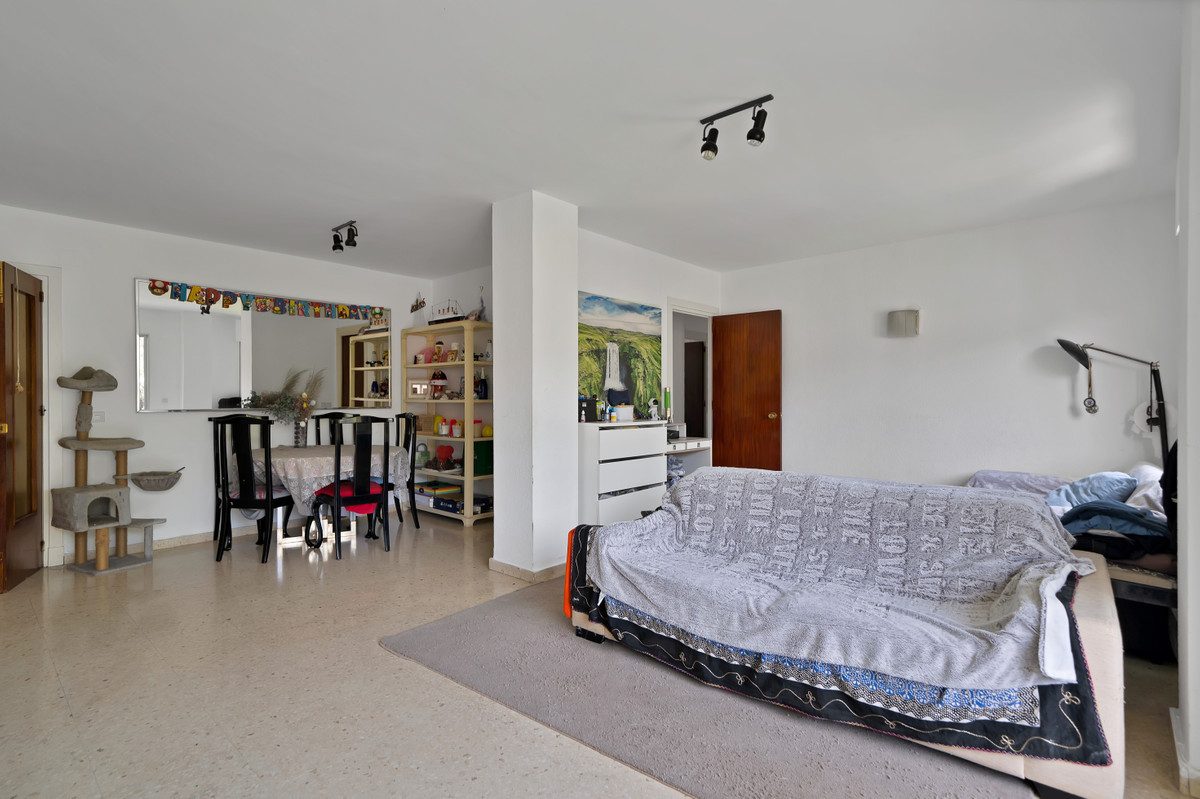 Se vende Apartamento Planta Media de 3 dormitorios en Costa Del Sol, Málaga, España