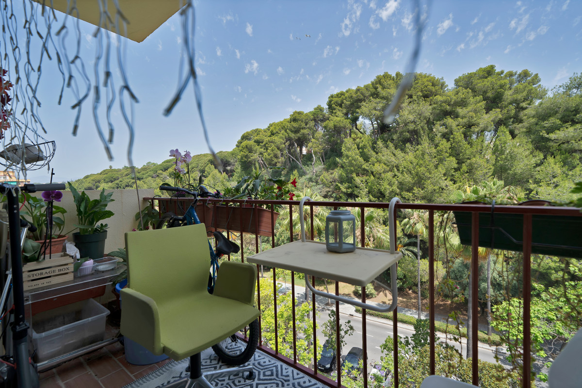Se vende Apartamento Planta Media de 3 dormitorios en Costa Del Sol, Málaga, España