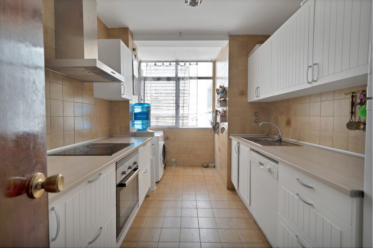Se vende Apartamento Planta Media de 3 dormitorios en Costa Del Sol, Málaga, España