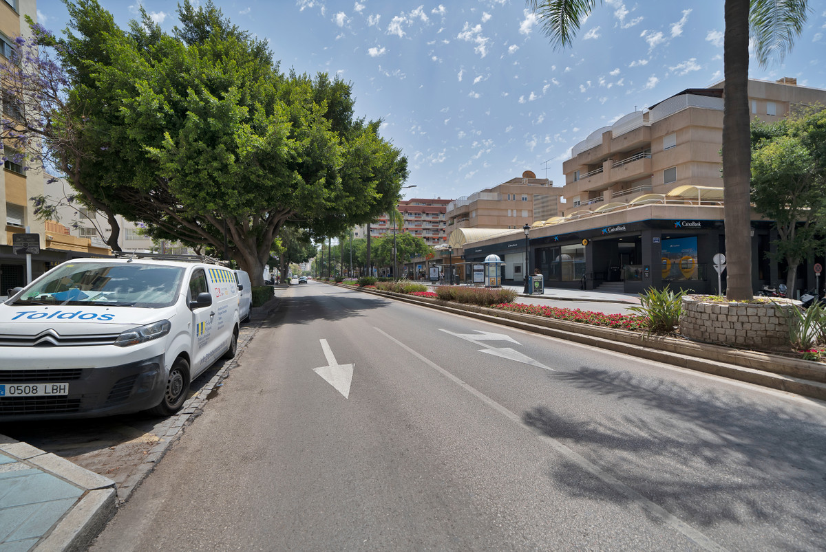 Se vende Apartamento Planta Media de 3 dormitorios en Costa Del Sol, Málaga, España