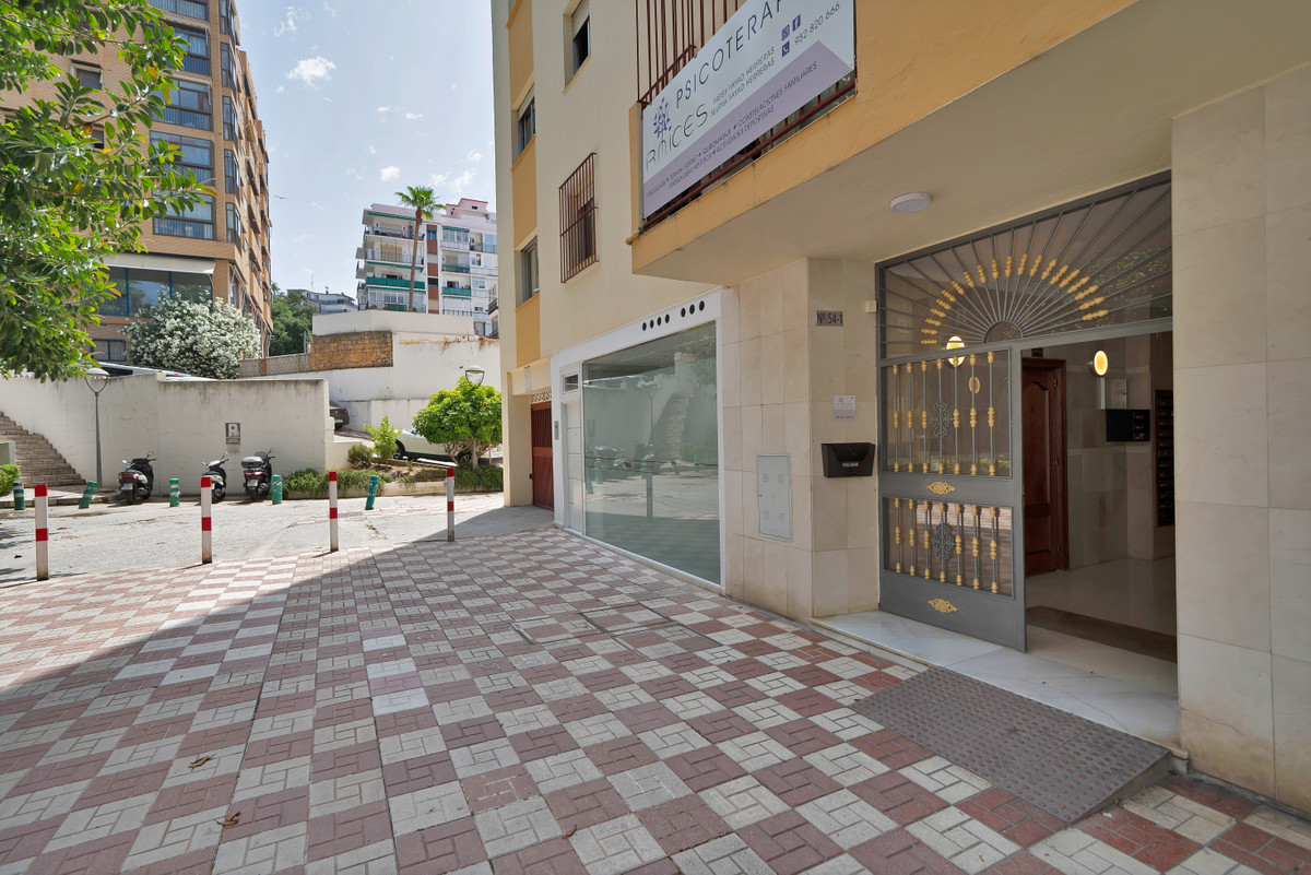 Se vende Apartamento Planta Media de 3 dormitorios en Costa Del Sol, Málaga, España