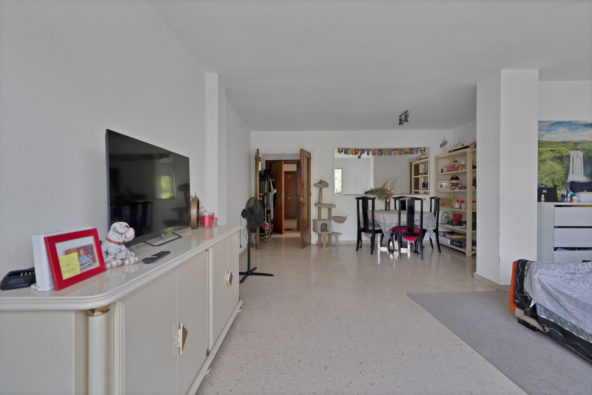 Se vende Apartamento Planta Media de 3 dormitorios en Costa Del Sol, Málaga, España