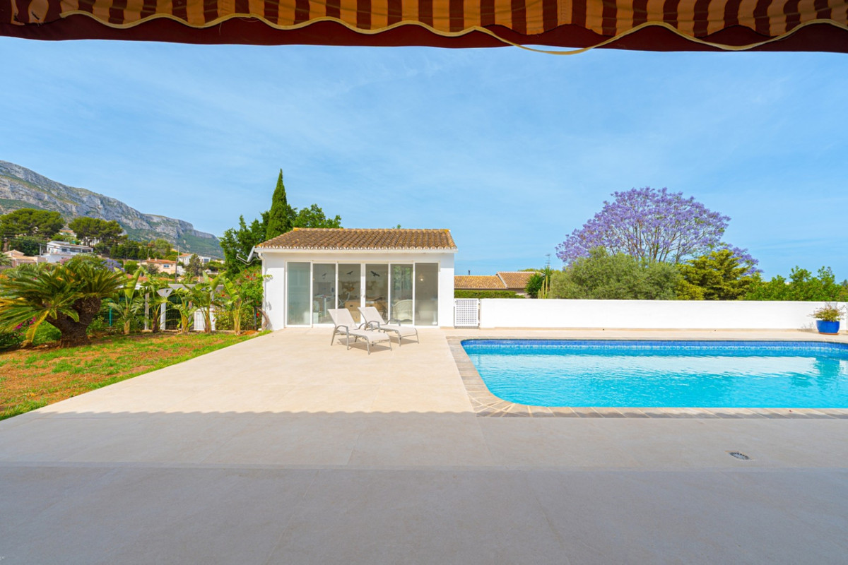 4 Bed Townhouse for sale in Denia Costa Blanca, Alicante, Spain
