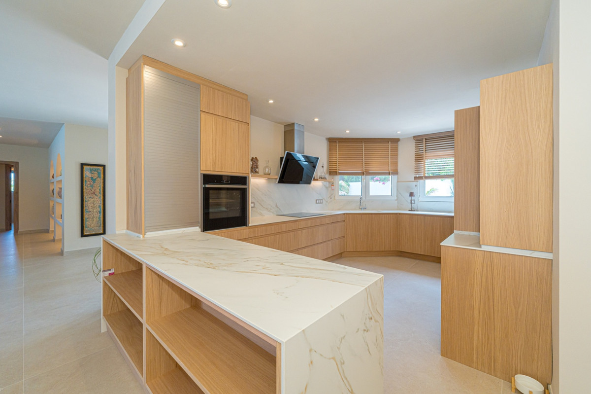 4 Bed Townhouse for sale in Denia Costa Blanca, Alicante, Spain