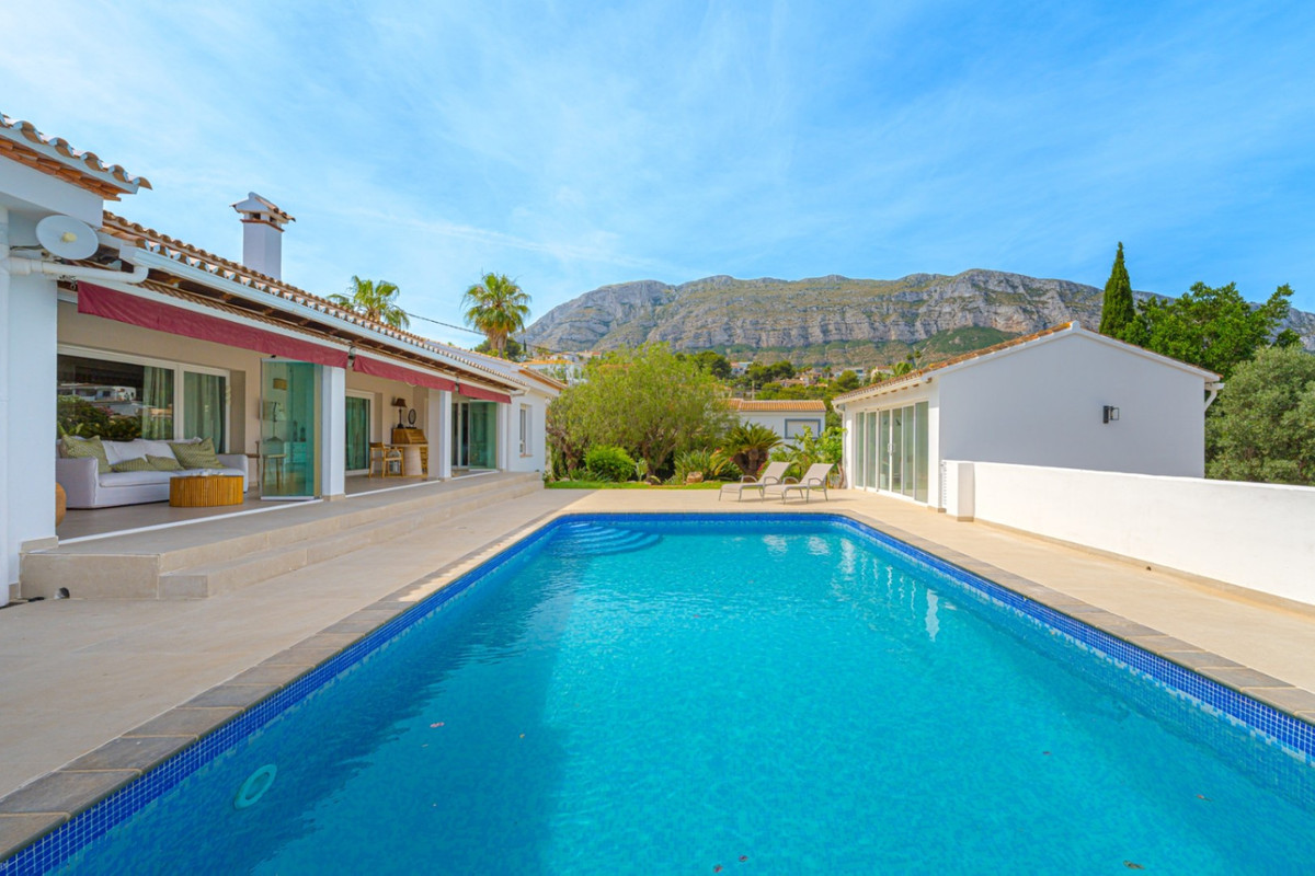 4 Bed Townhouse for sale in Denia Costa Blanca, Alicante, Spain