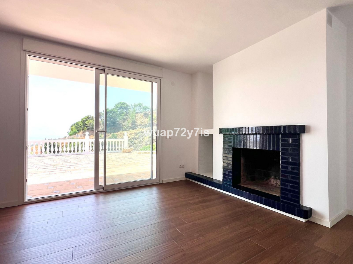 Se vende Pareada de 5 dormitorios en Costa Del Sol, Málaga, España