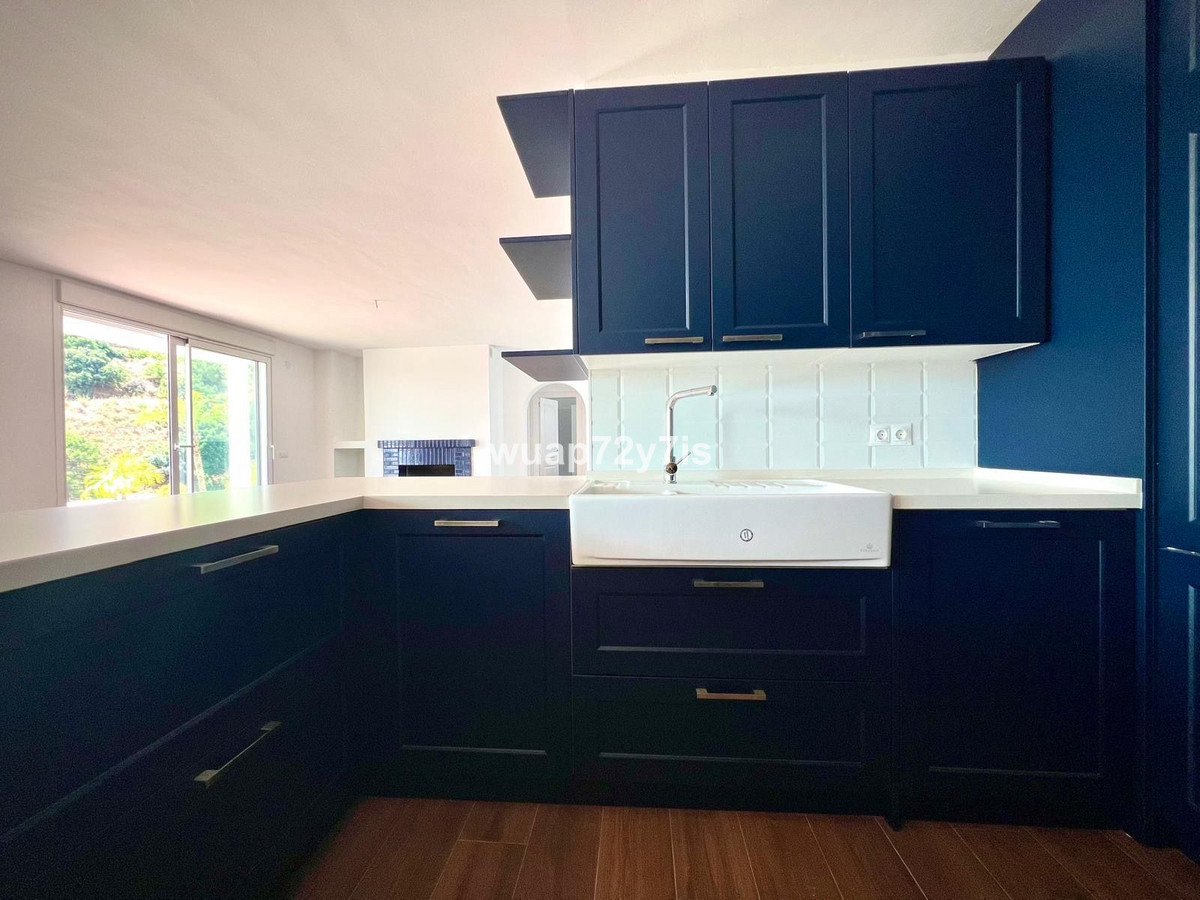 Se vende Pareada de 5 dormitorios en Costa Del Sol, Málaga, España