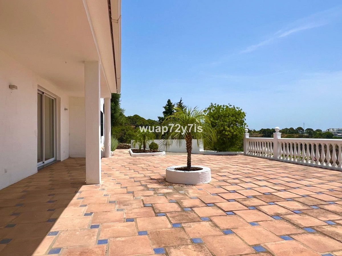 Se vende Pareada de 5 dormitorios en Costa Del Sol, Málaga, España