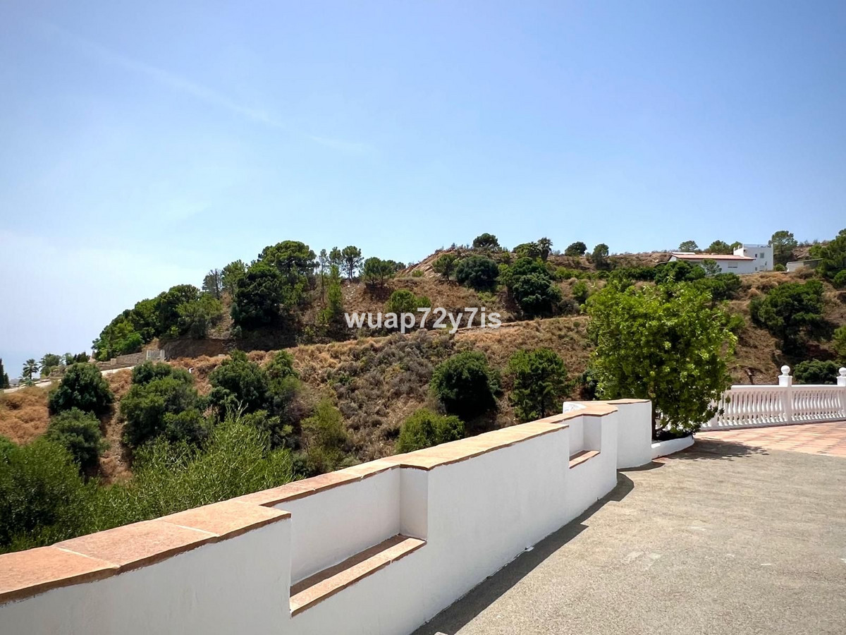 Se vende Pareada de 5 dormitorios en Costa Del Sol, Málaga, España