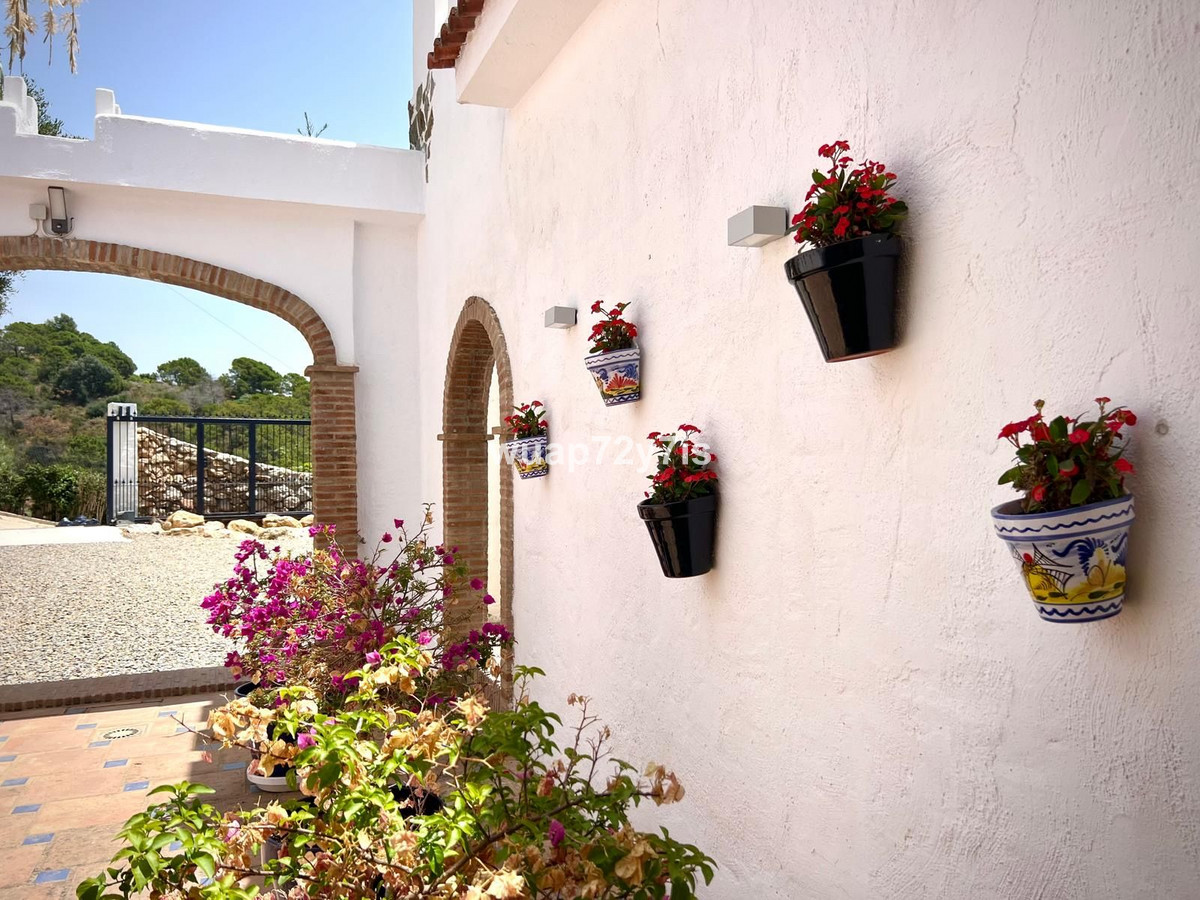 Se vende Pareada de 5 dormitorios en Costa Del Sol, Málaga, España