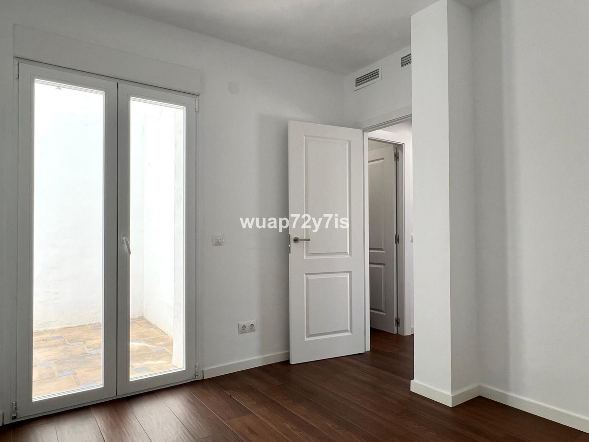Se vende Pareada de 5 dormitorios en Costa Del Sol, Málaga, España