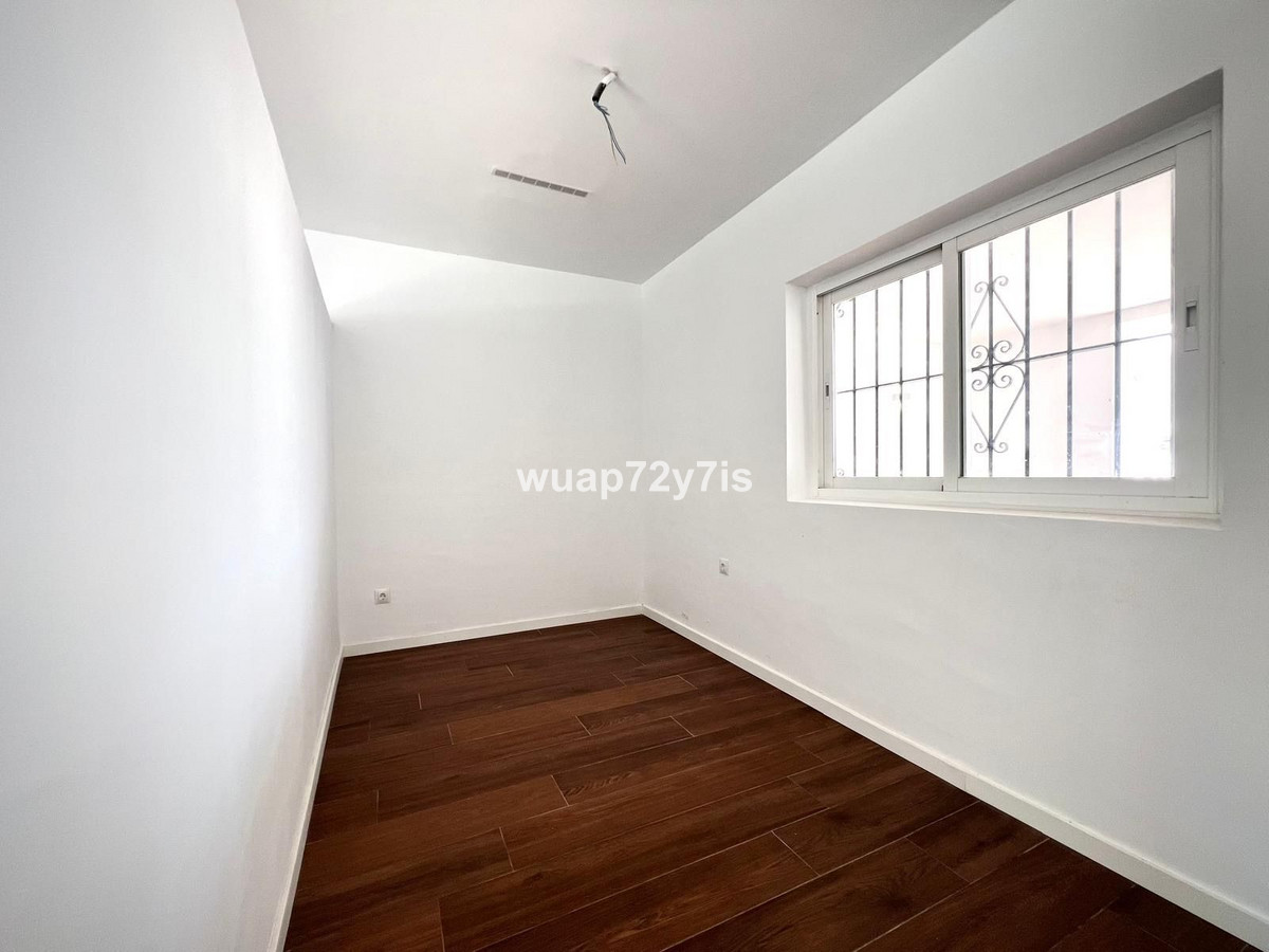 Se vende Pareada de 5 dormitorios en Costa Del Sol, Málaga, España