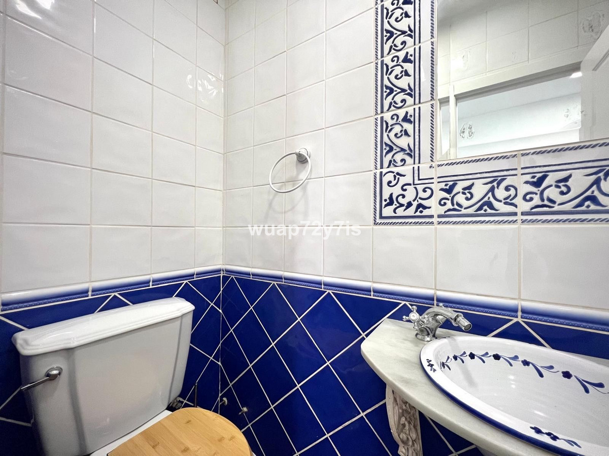 Se vende Pareada de 5 dormitorios en Costa Del Sol, Málaga, España