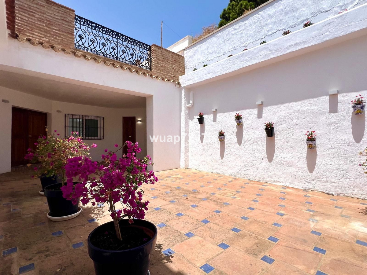 Se vende Pareada de 5 dormitorios en Costa Del Sol, Málaga, España