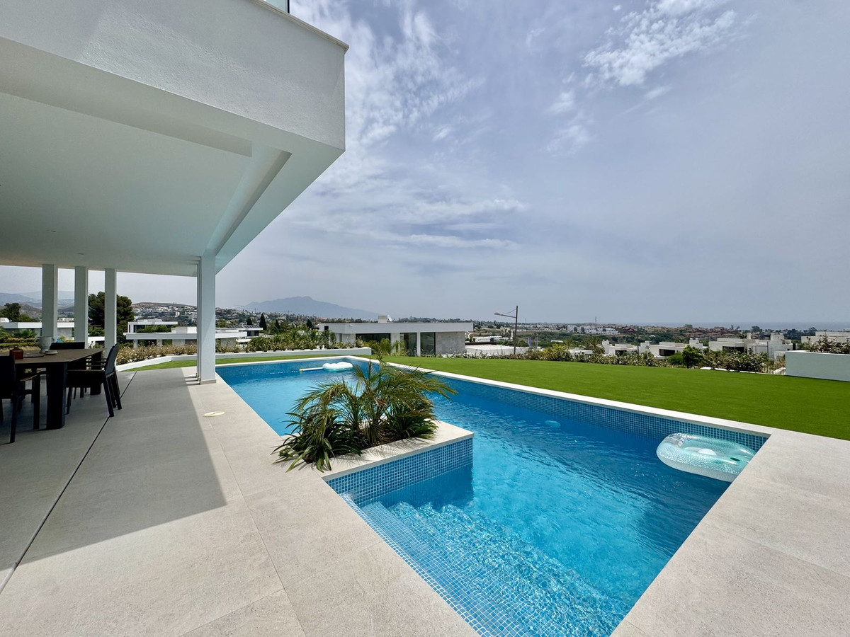 6 Bed Townhouse for sale in Cancelada Costa Del Sol, Málaga, Spain