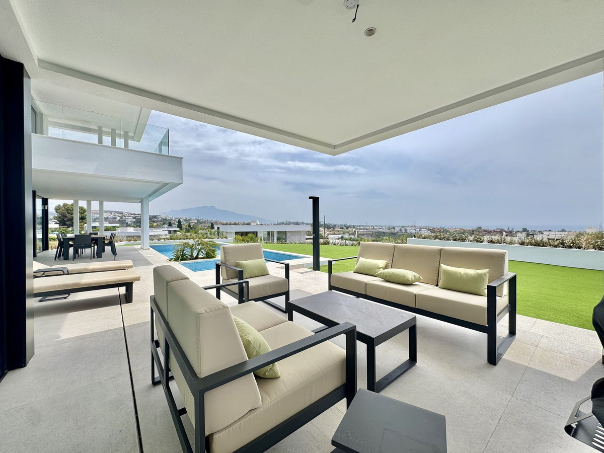 6 Bed Townhouse for sale in Cancelada Costa Del Sol, Málaga, Spain