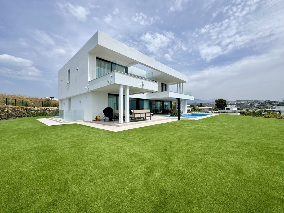 6 Bed Townhouse for sale in Cancelada Costa Del Sol, Málaga, Spain