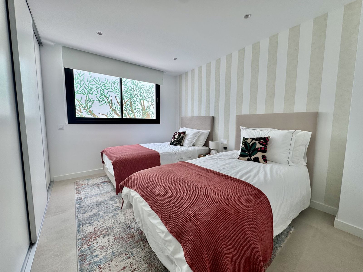 6 Bed Townhouse for sale in Cancelada Costa Del Sol, Málaga, Spain