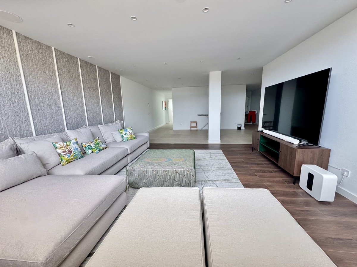 6 Bed Townhouse for sale in Cancelada Costa Del Sol, Málaga, Spain
