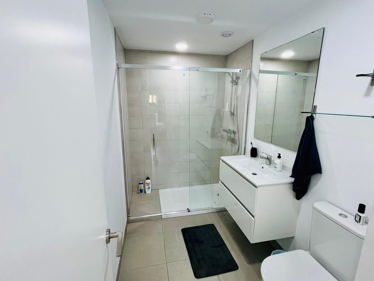 Se vende Apartamento Planta Baja de 2 dormitorios en Costa Del Sol, Málaga, España