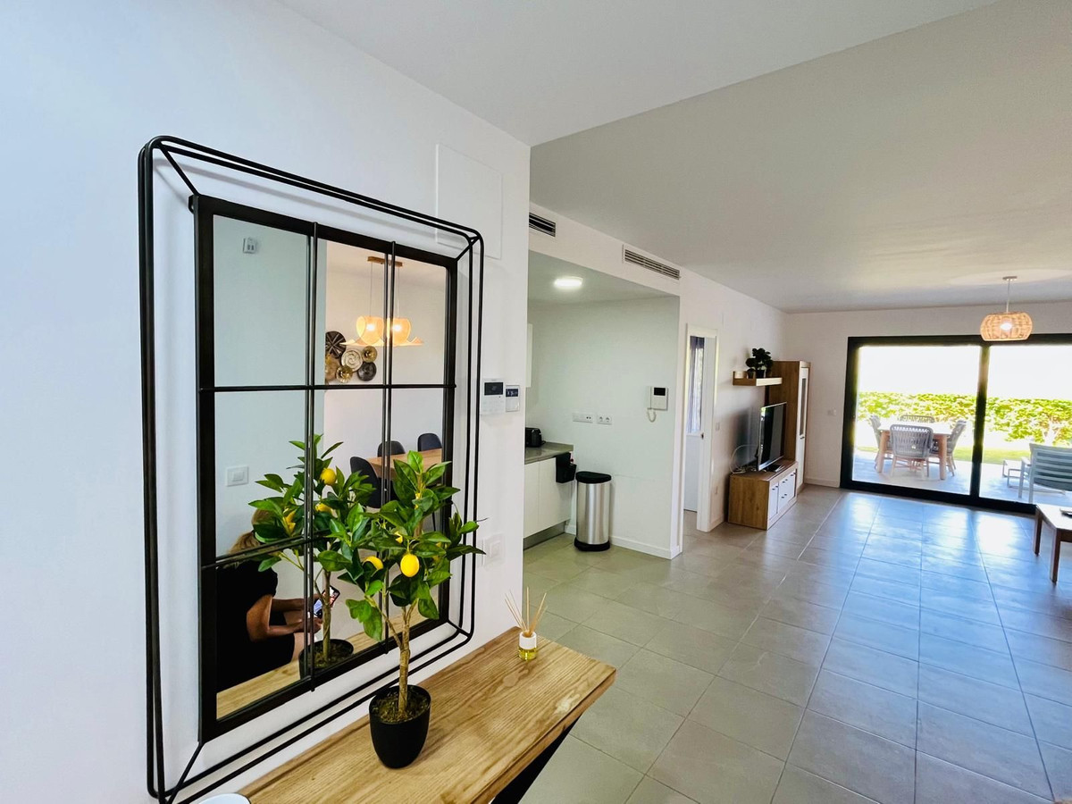 Se vende Apartamento Planta Baja de 2 dormitorios en Costa Del Sol, Málaga, España
