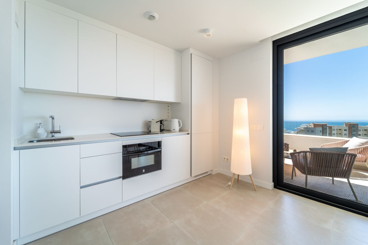 2 Bed Apartment for sale in Fuengirola Costa Del Sol, Málaga, Spain