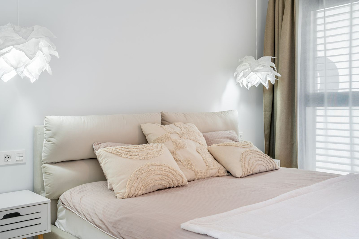 2 Bed Apartment for sale in Fuengirola Costa Del Sol, Málaga, Spain