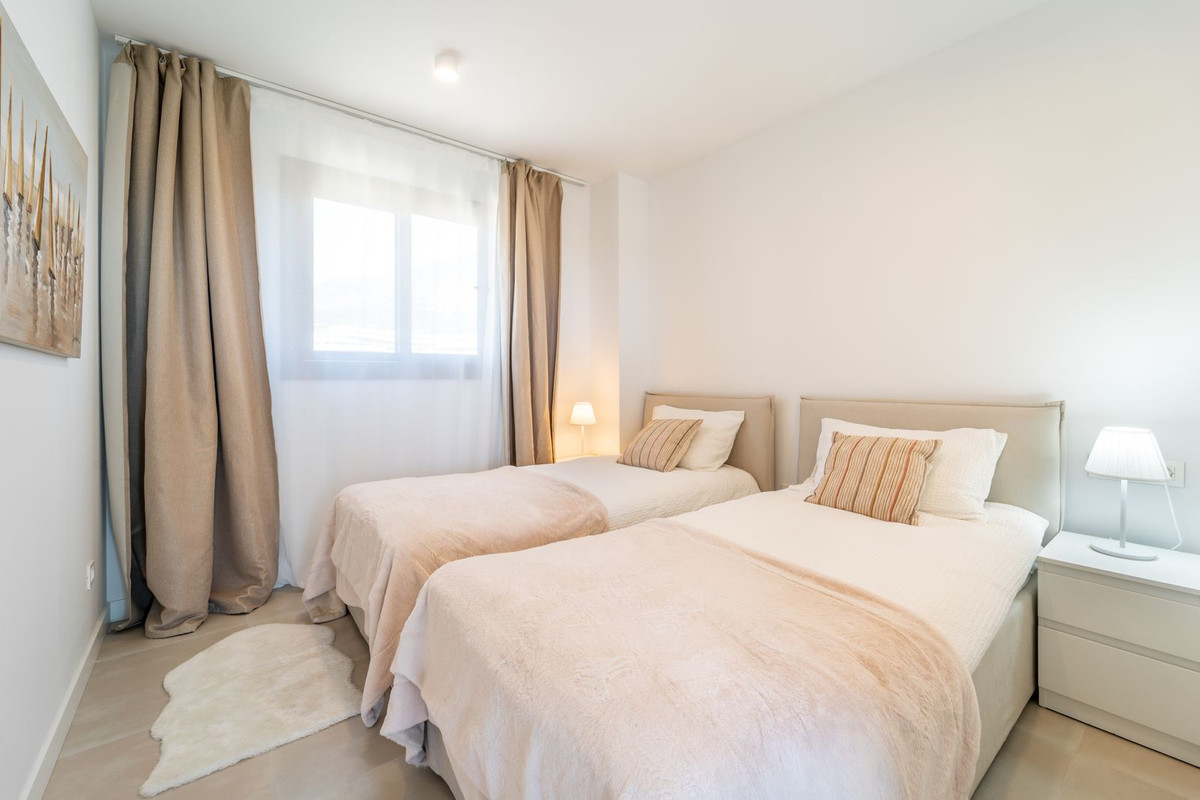 2 Bed Apartment for sale in Fuengirola Costa Del Sol, Málaga, Spain