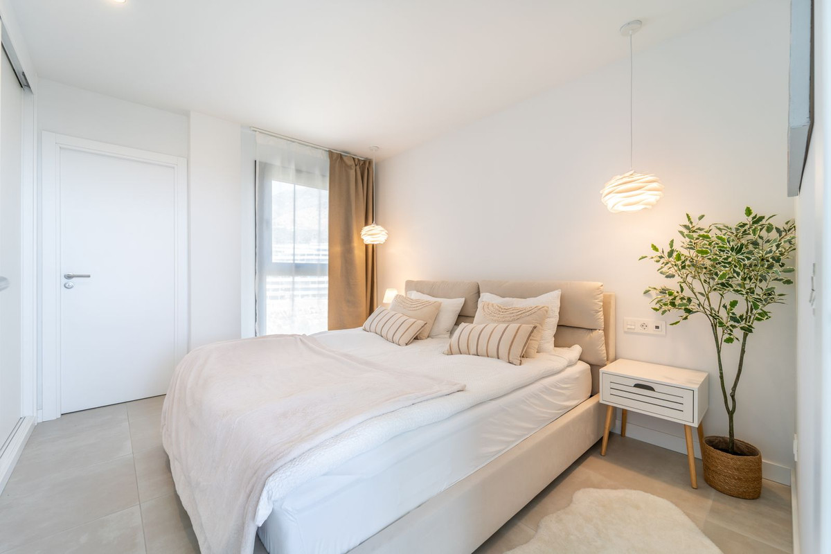 2 Bed Apartment for sale in Fuengirola Costa Del Sol, Málaga, Spain