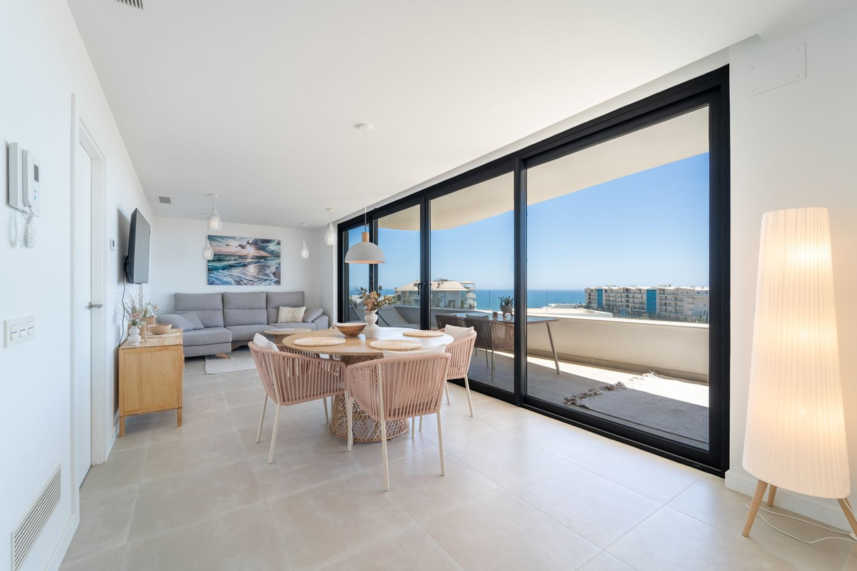 2 Bed Apartment for sale in Fuengirola Costa Del Sol, Málaga, Spain