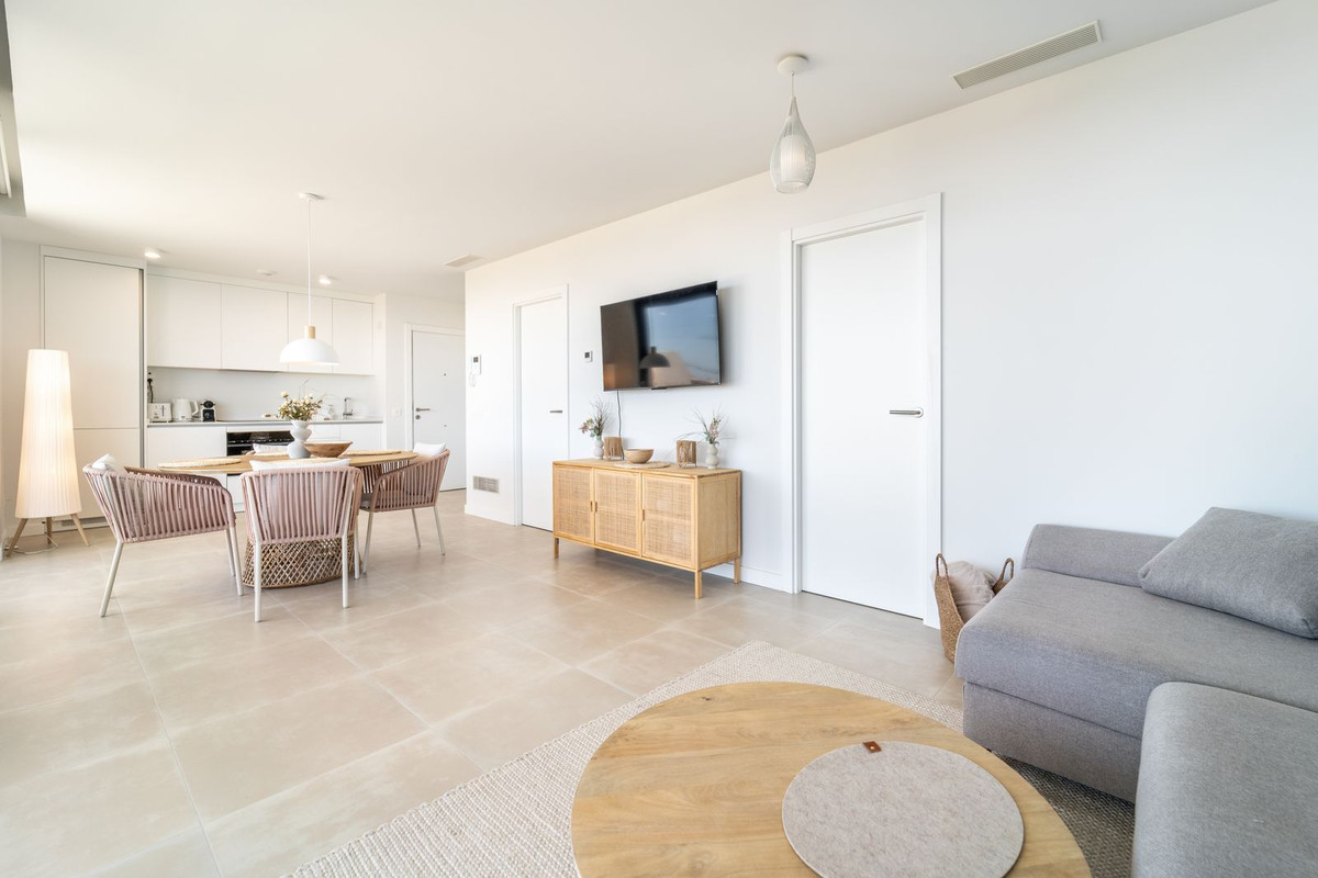2 Bed Apartment for sale in Fuengirola Costa Del Sol, Málaga, Spain