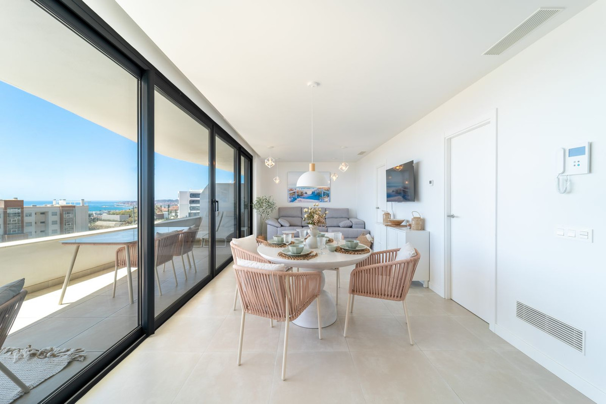 2 Bed Apartment for sale in Fuengirola Costa Del Sol, Málaga, Spain