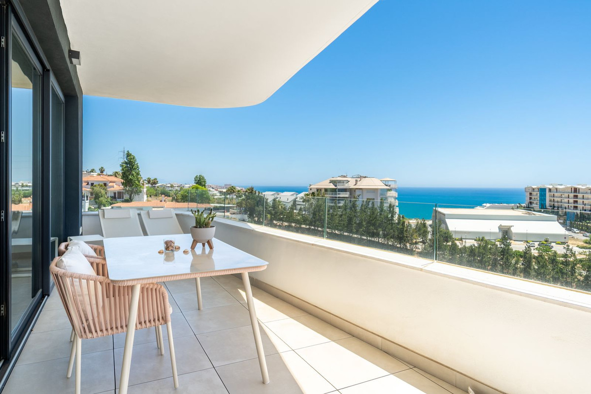 2 Bed Apartment for sale in Fuengirola Costa Del Sol, Málaga, Spain