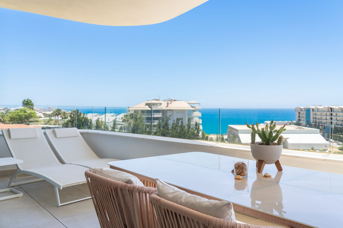2 Bed Apartment for sale in Fuengirola Costa Del Sol, Málaga, Spain