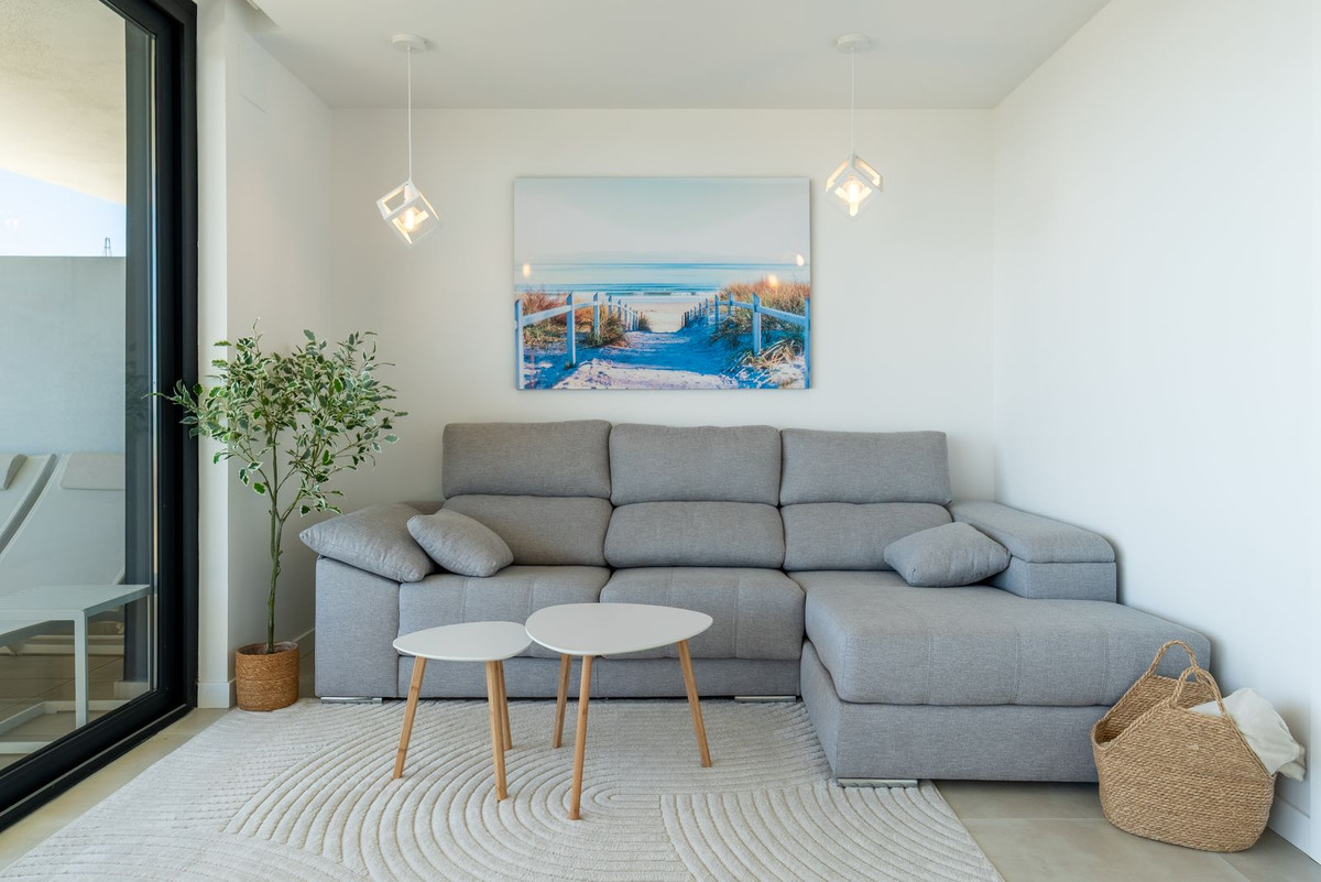 2 Bed Apartment for sale in Fuengirola Costa Del Sol, Málaga, Spain